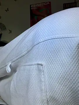 LeBimbo: διαδικτυακό σόου στην κάμερα