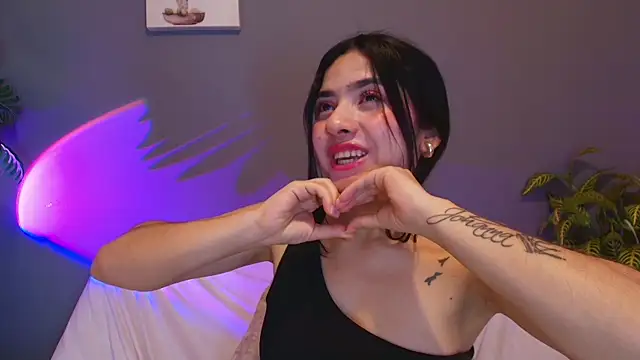adara_johnson__'s Live XXX Chat