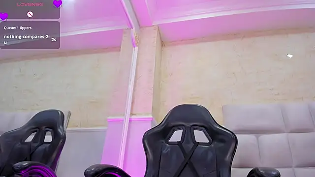 ScarletEvanss_'s Live XXX Chat