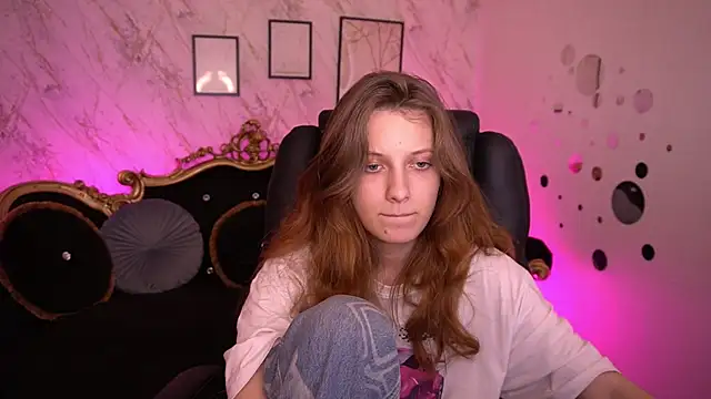CuteeFoxy – Kamerová šou
