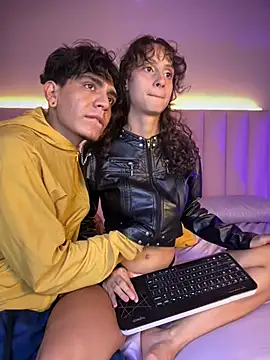 Show de abrilandjulian na webcam