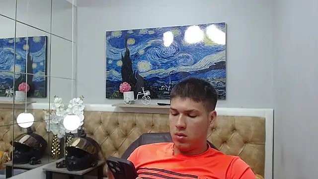 Show modela AlessandroFranco na web-kameri