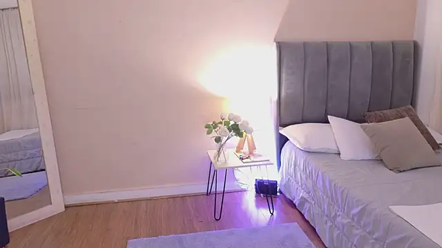 Chat XXX ao vivo de Megaan___