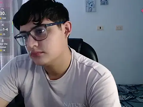 yesitwink_ live XXX chat