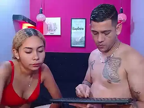 horny_destroy's Webcam Show