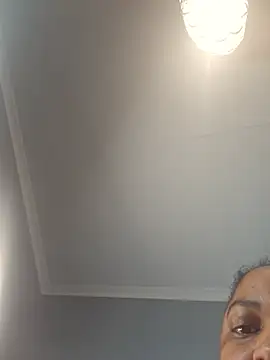 Kinkyphatass webkamerás műsora