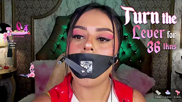 SoffiQueen's Live XXX Chat