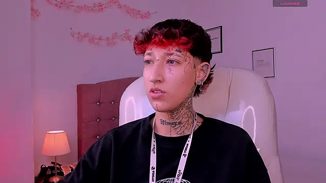 Luci_Rose élő XXX-chatje
