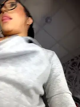 Czat XXX na żywo – MystiqueXXX