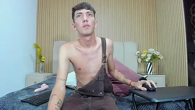 MichaelVasquex's Webcam Show