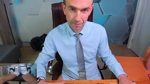SteveTiger 现场XXX聊天