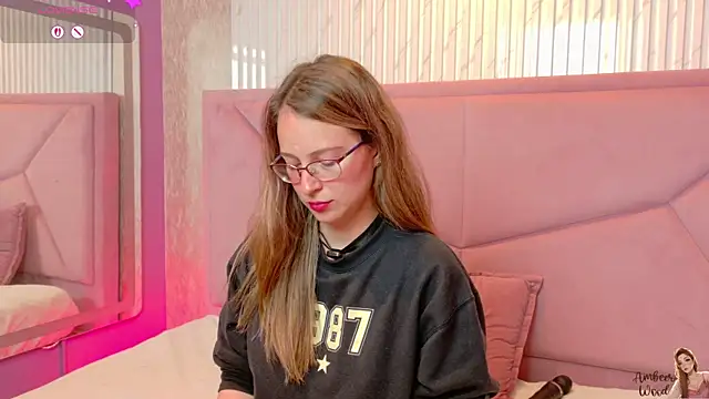AmbeerWood_ Live XXX-Chat