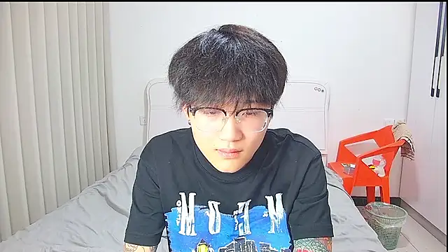 KK-cuteboy Show Webcam