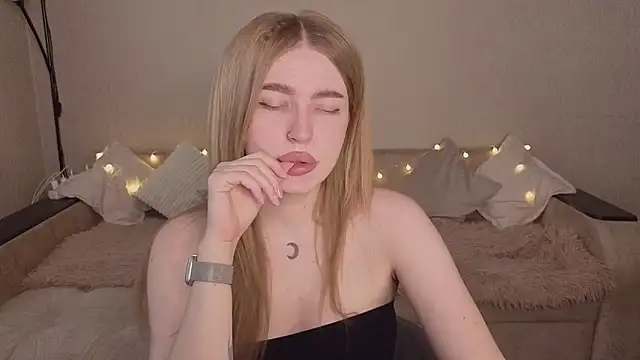 ViolettaLopez's Live XXX Chat