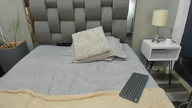 Charlie___Musk Show in webcam