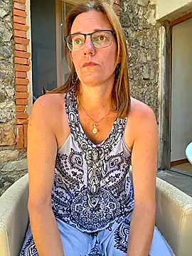 SpiceLea's Live XXX Chat