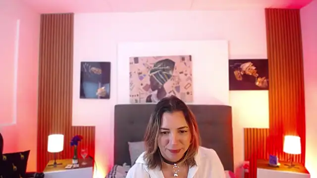milfsecret69's Live XXX Chat