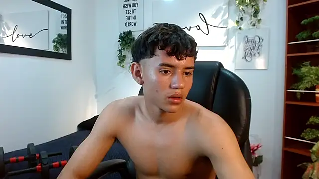 Ryan_grayxn Live XXX chat