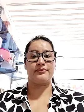 Chat +18 de keilymadam ao vivo