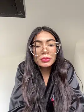 Chat +18 de Mia_222 ao vivo