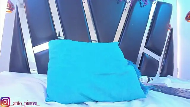 antonelllepiercee Chat XXX in diretta