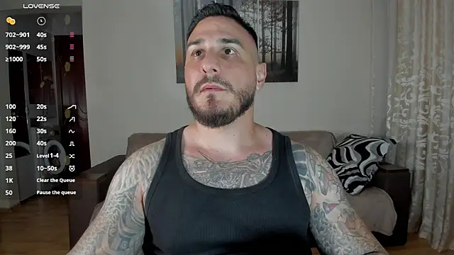 Gymdominusn Live XXX chat