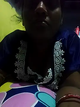 Priyasexcpl 即時 XXX 聊天