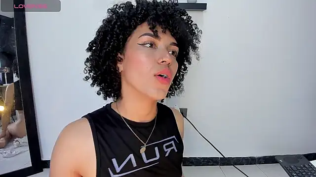 yess__daddy1 Adlı Modelin Canlı XXX Sohbeti