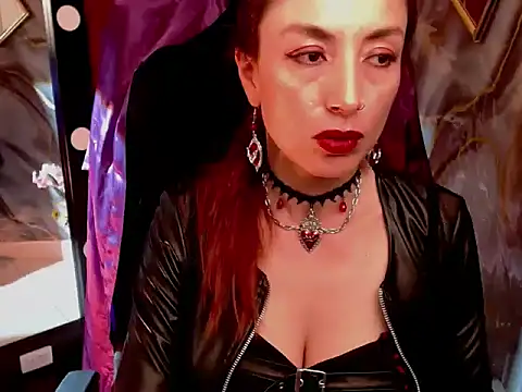 แชท XXX สดของ Queenscarlettsecret