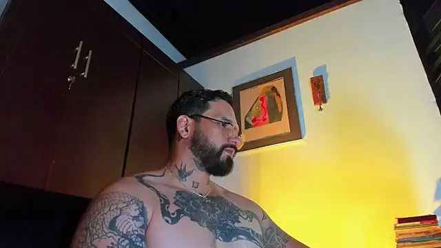XXX chat uživo modela CamiloGray_