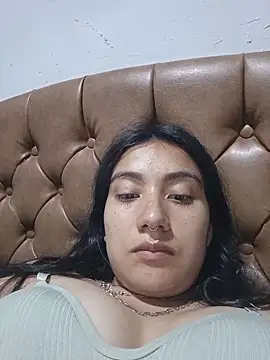 Hellen_Alex Adlı Modelin Canlı XXX Sohbeti