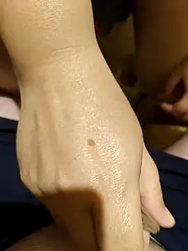 Webkamerová show MadaamJizz_DickLewd