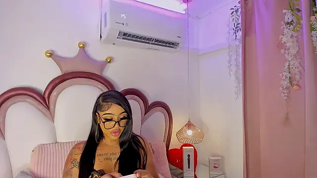 Mia_Jansen webkamerás műsora