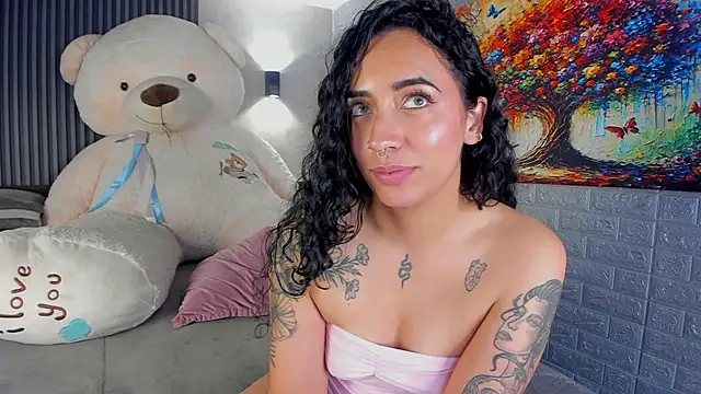 Magic_ivone Adlı Modelin Canlı XXX Sohbeti