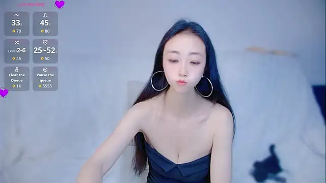 hyp0crite Live XXX Chat