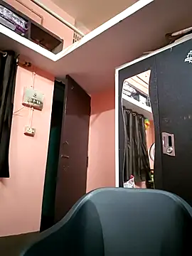 soniriyaa010101 Pertunjukan Webcam