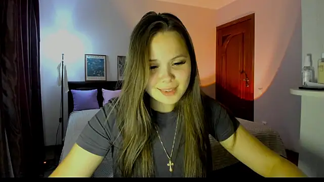 Chatroom XXX en direct de Kira_love_81