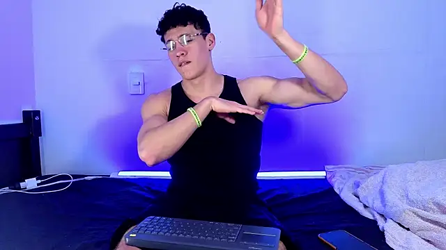 Webkamerová show Luke_Muscle