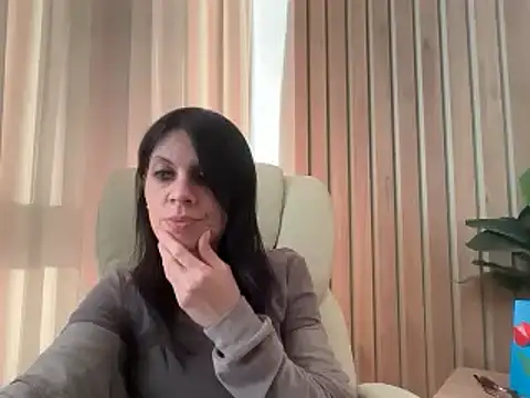 InjaAtHome's Live XXX Chat