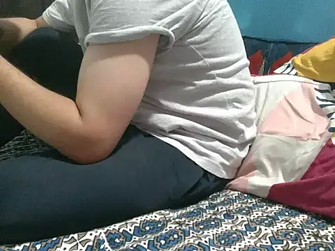 Precumboner Adlı Modelin Canlı XXX Sohbeti