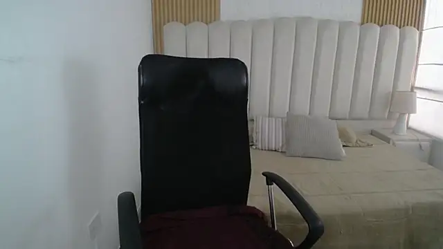 Chat XXX en directo de shaneelle