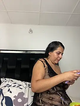 valentina_sexygirl Adlı Modelin Canlı XXX Sohbeti