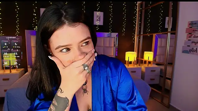 aria_bloomer's Live XXX Chat