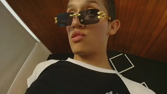 naoki_araii Webcam Show