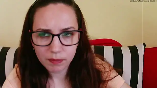EmilyHotAngel's Live XXX Chat