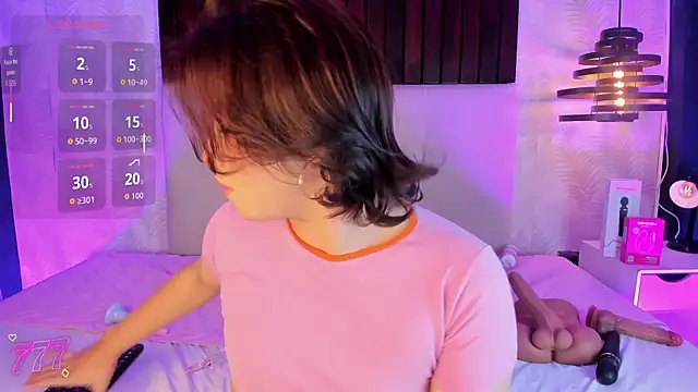 Creamy_Angelo webkamerás műsora
