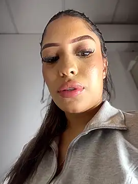 Chat XXX Live MystiqueXXX