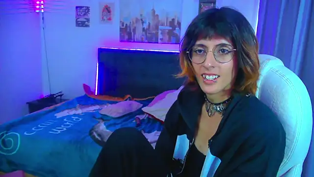 goth_minerva's Webcam Show