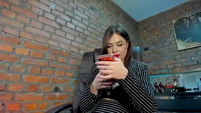 Chat XXX ao vivo de MistressMilana