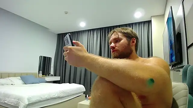 LorenzoLux Show in webcam